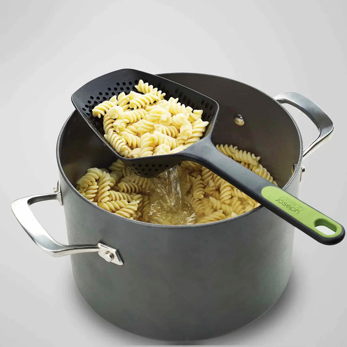 Cucharón colador