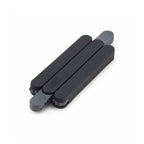 Apoya fuentes triangular negro