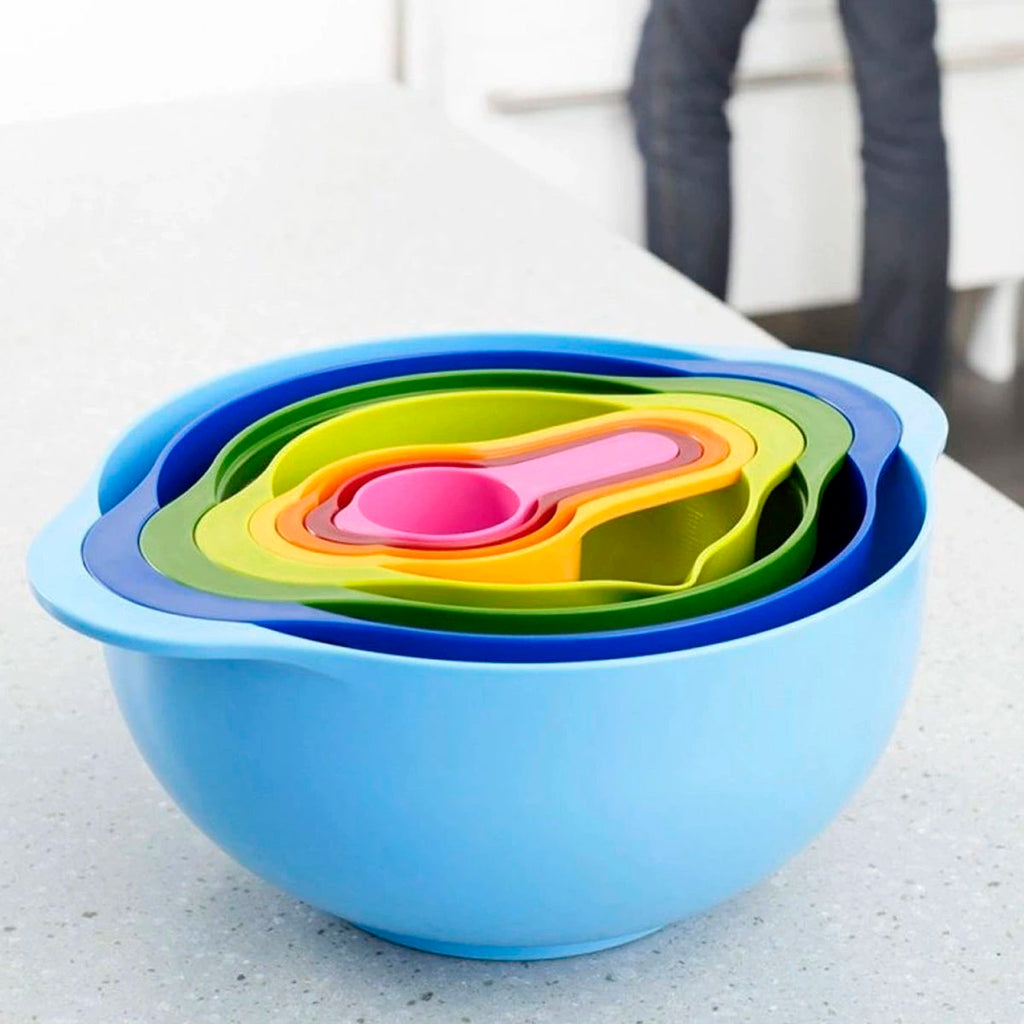 Set de bowls y tazas medidoras apilables