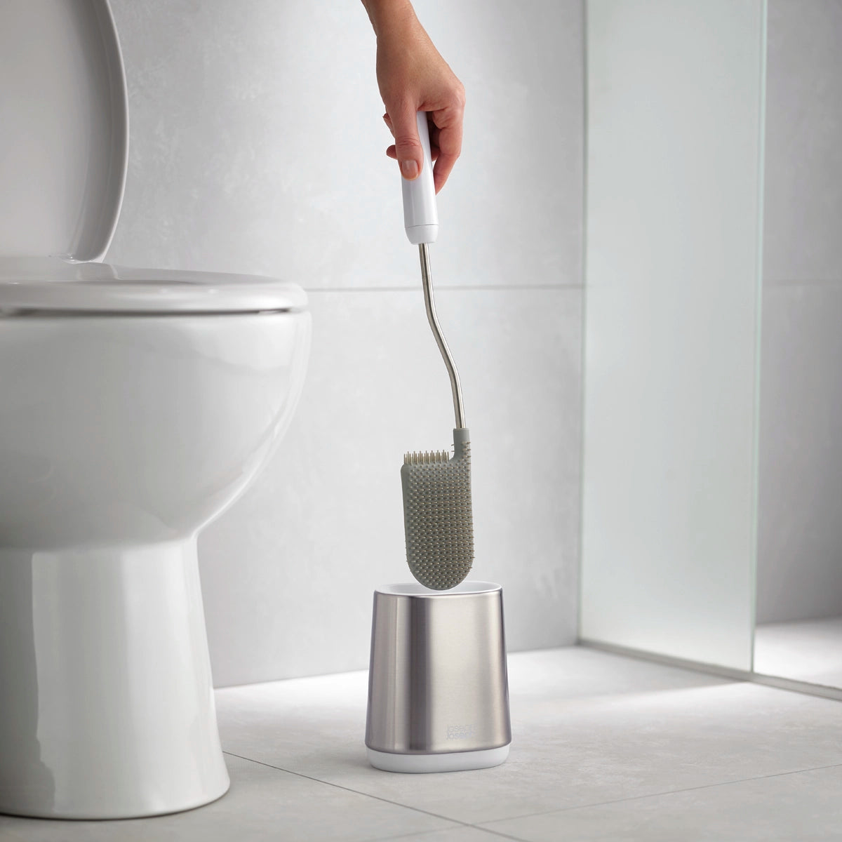 Escobilla para inodoro con soporte compacto de acero inoxidable